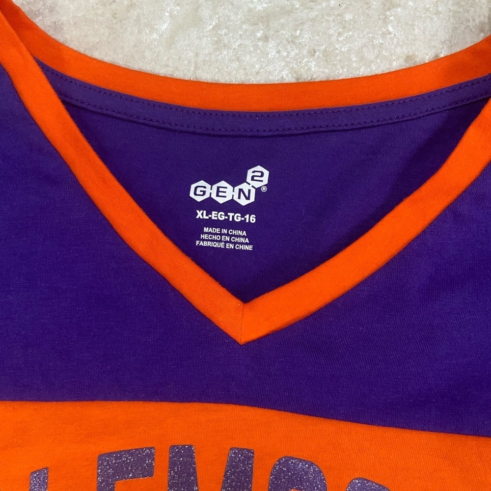 Crop Kids Clemson Tigers Shirt - Orange and Purple
NWT - Picture 3 of 4